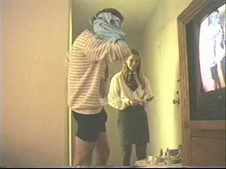 The girl room service is very sexy (1992)